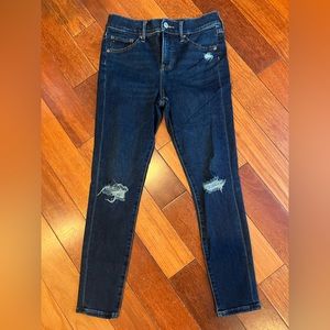 Express Mid Rise skinny jean. Dark wash. 2S.